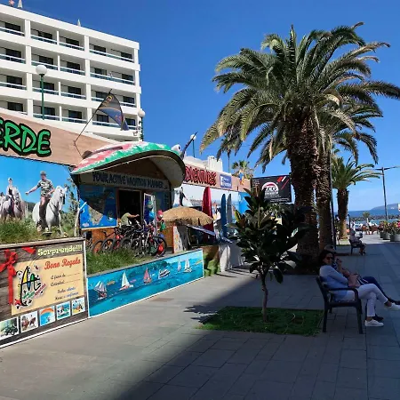 Sunset Avenida Apartment *