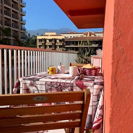 Sunset Avenida Puerto de la Cruz (Tenerife)