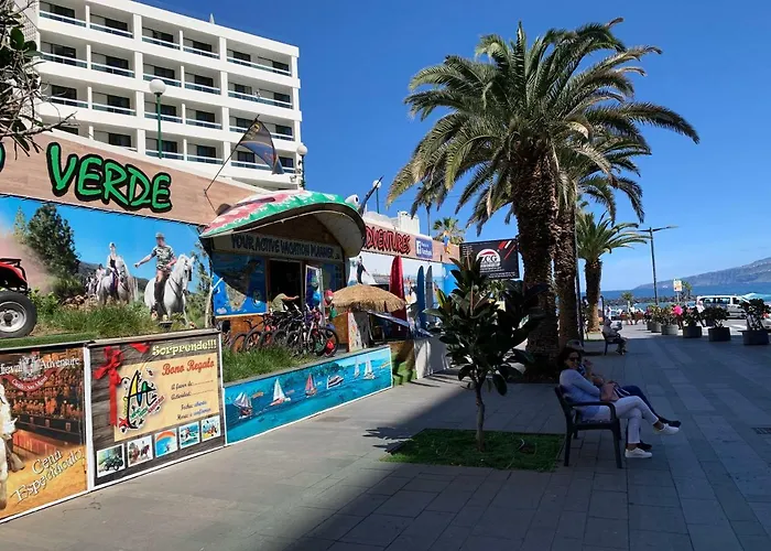 Sunset Avenida 아파트 *